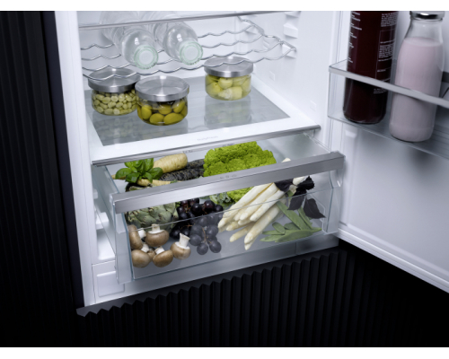 Холодильник вбудований Miele KF 7731 E